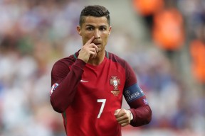 李娜为基层教练员培训班授课，教练李楠简历