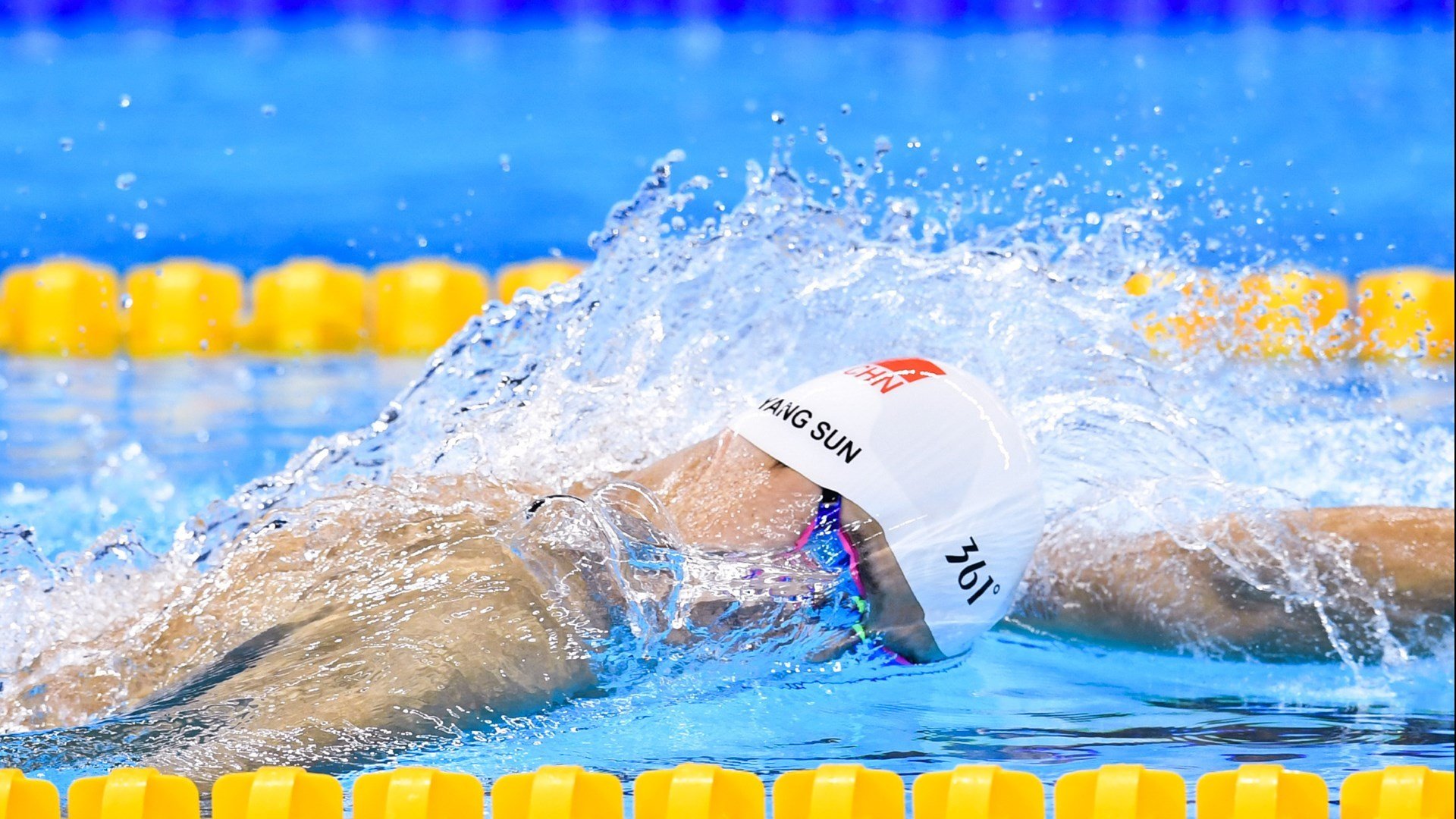 全国青少年趣味障碍跑激发户外运动热情，户外游戏障碍跑